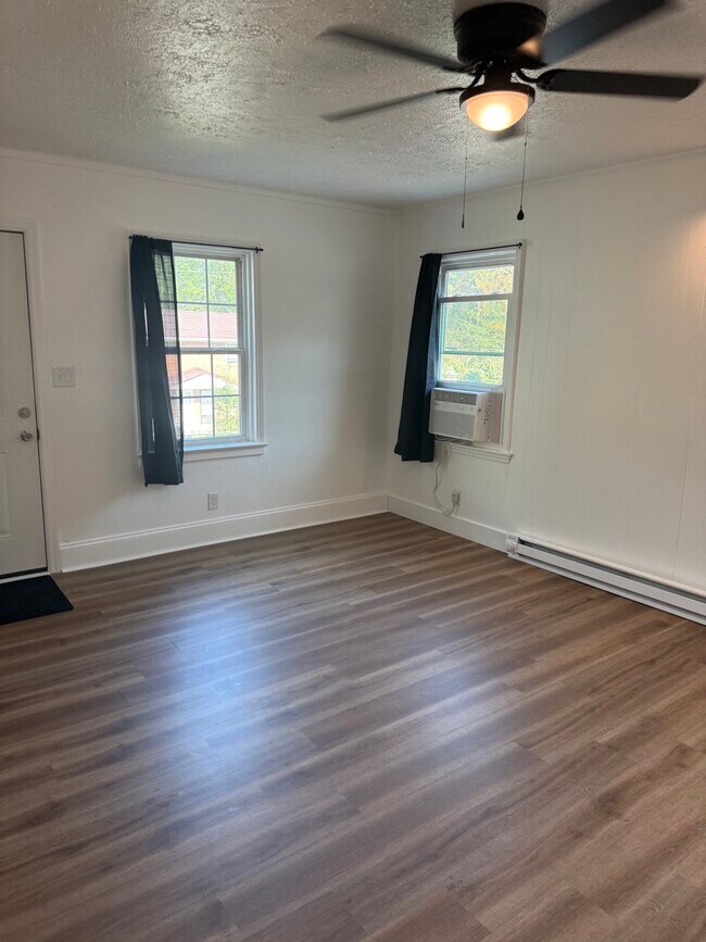 Photo - 1701 Newark Ave