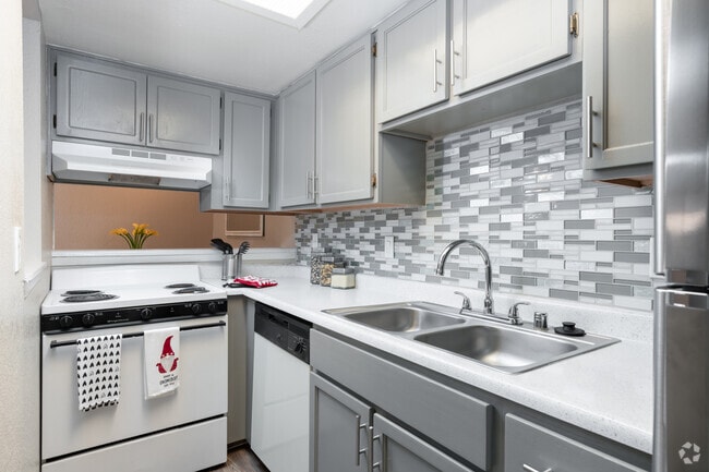 2 habitaciones, 1 baño, 865 pies cuadrados, cocina