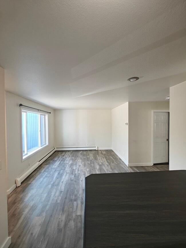 Photo - 1060 N Elsinore Ave Unidad 2