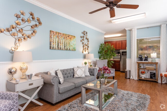 Photo - Autumn Pointe