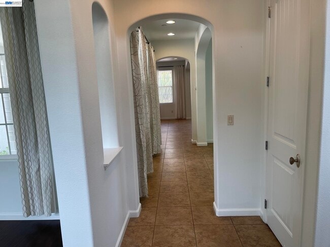 Photo - 3124 Sweetviolet Dr