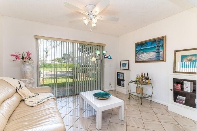 Photo - 6861 Moonlit Dr