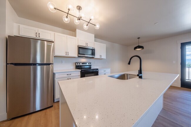 Photo - 2 bed 1 bath Modern Apartment - 1025 sqft Unit 207