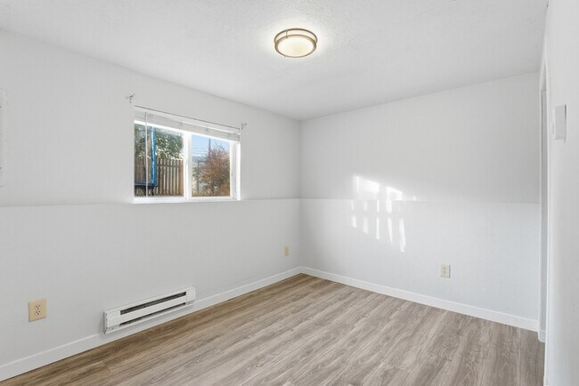 Photo - 2024 E Pacific Ave