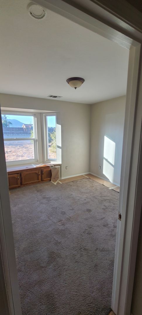 Photo - 3 Bedroom/ 2 bath Home in Town.