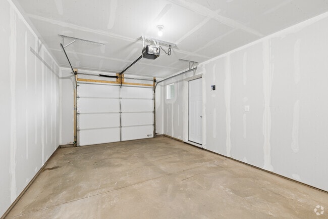 2BR, 2BA - 1,166SF - Garage