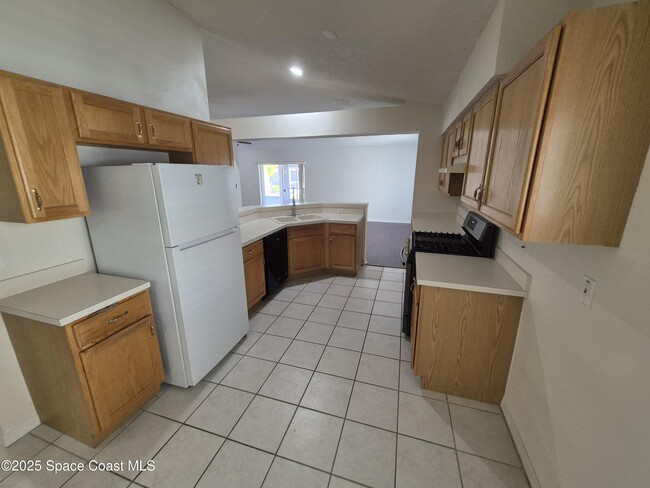 Photo - 1278 White Oak Cir