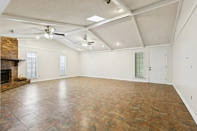 Photo - 5933 Dover Pl