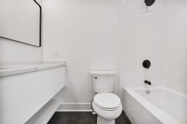 Photo - 73 Whitefoord Ave SE