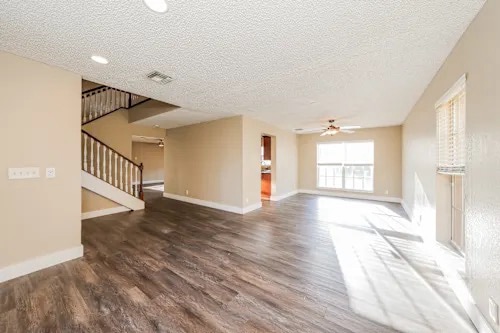 Photo - 215442 Middletown Dr