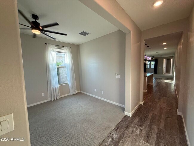 Photo - 9458 Thatcher Ave