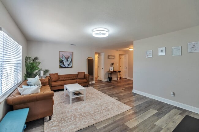 Photo - 3202 E Jean St