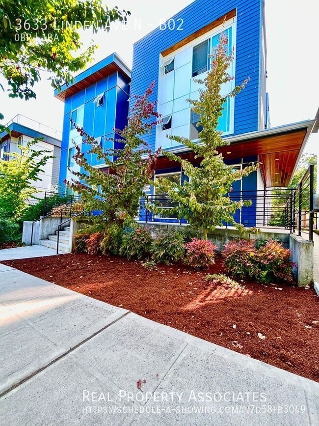 Building Photo - 3633 Linden Ave N Unit B02