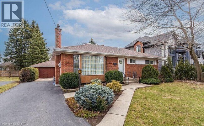 Photo - 2416 Rebecca St