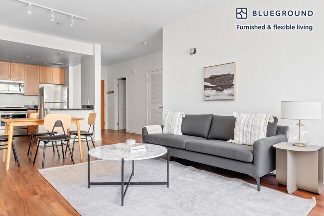 355 Berry St Unit SI FL4-ID837