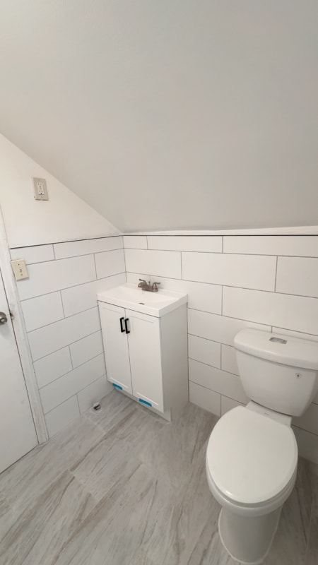 Photo - 38 Elmwood Ave Unit 3