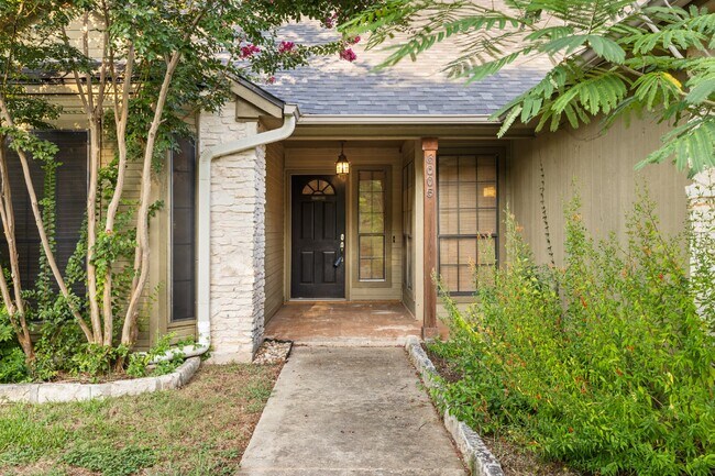 Photo - 3/2 Nestled in Southwest Austin