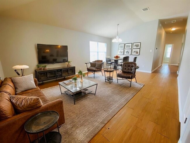 Photo - 706 Centerbrook Pl