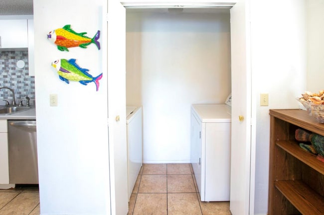 Photo - 6116 38th Ave W