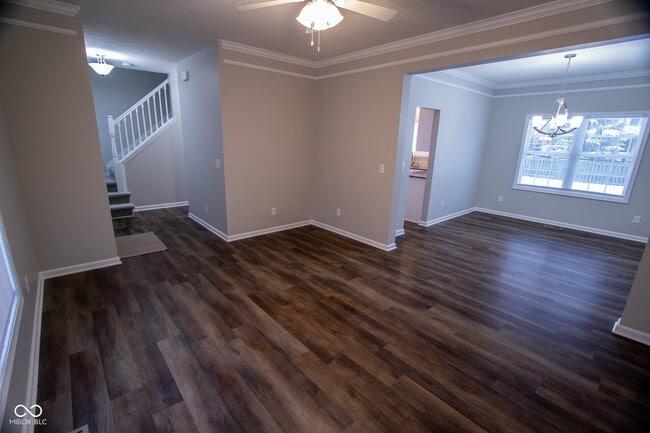 Photo - 10813 Putnam Pl