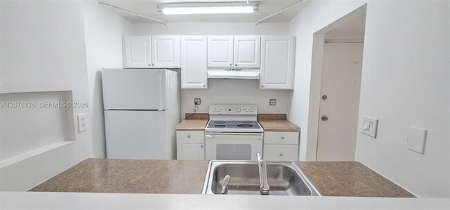 Photo - 7035 NW 186th St Unit D110