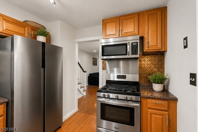 Photo - 116 7th St