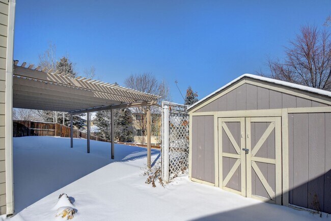 Photo - 4 bedroom, 3 bath home with 2 car garage