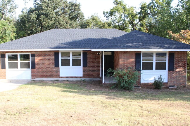 Building Photo - 3332 Hillis Rd