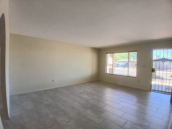 Photo - 3515 E Cortez St