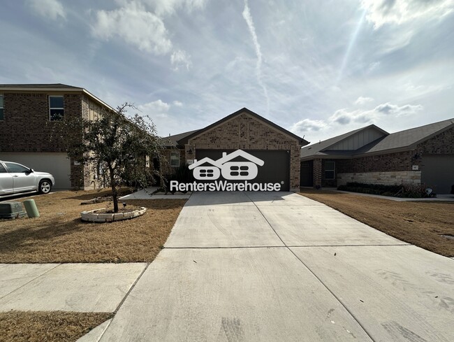 Photo - 513 Longmount Cv