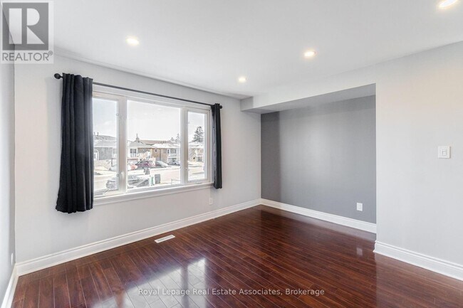 Photo - 91 Bruce Beer Dr