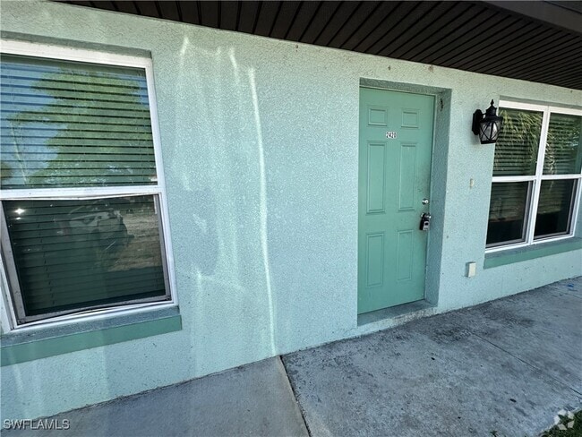 Building Photo - 2420 Linhart Ave Rental