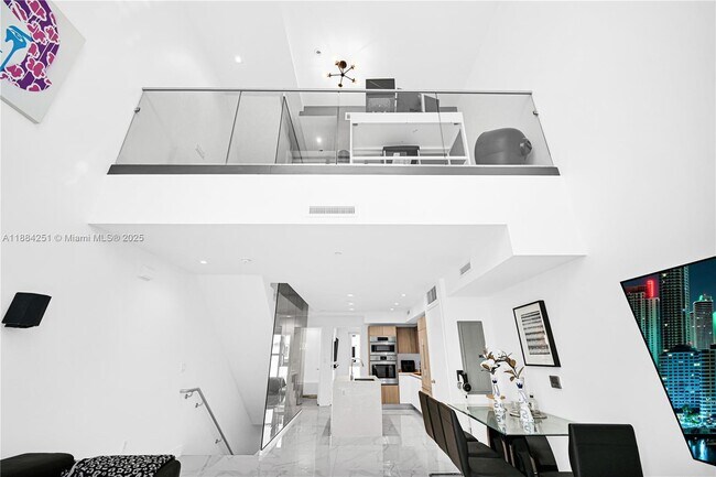 Photo - 455 NE 39th St Unit 205