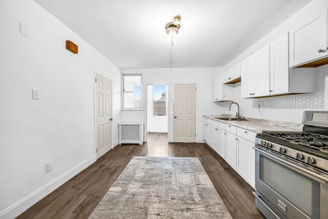 Photo - 41 Bloomfield Ave