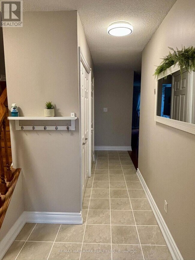 Photo - 551 Dorchester Dr