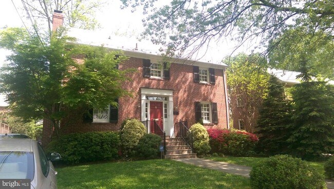 4509 Harling Ln