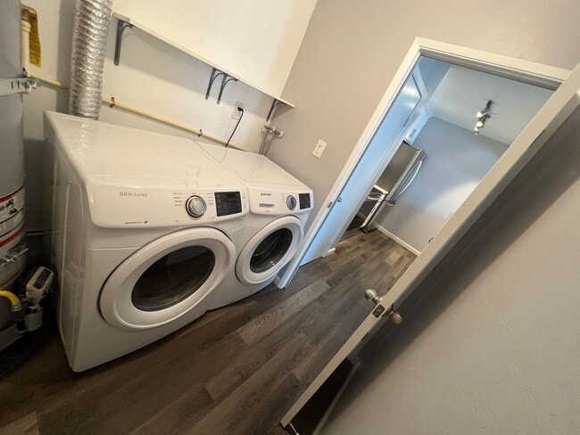 Photo - 2504 Edward Ln