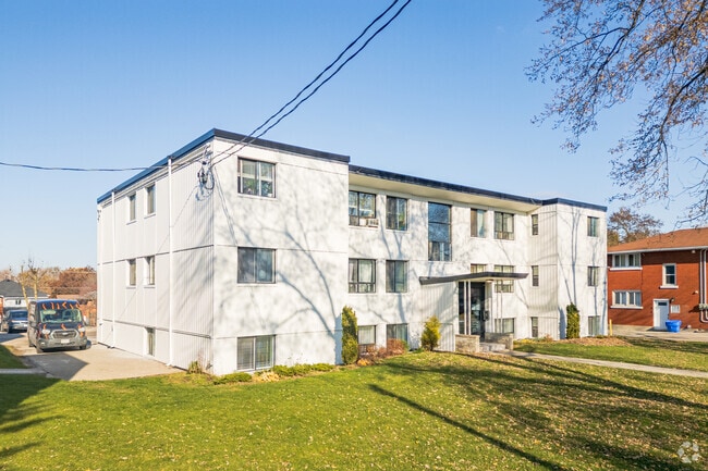 Photo - Allen Terrace