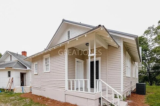 Photo - 8 Beechwood Heights