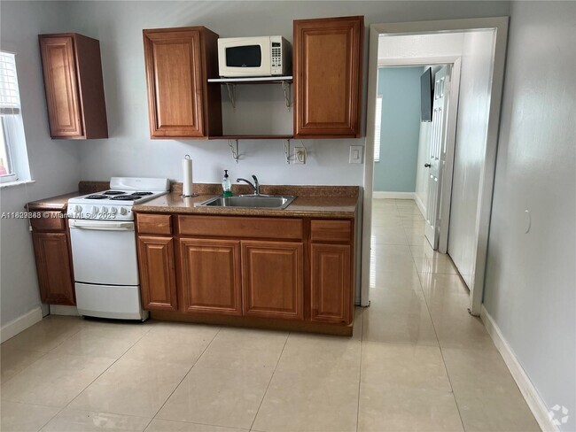 Building Photo - 11546 SW 135th Ln Unit A Rental