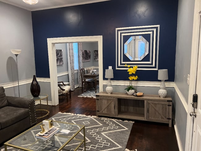 Photo - 514 W 38th St