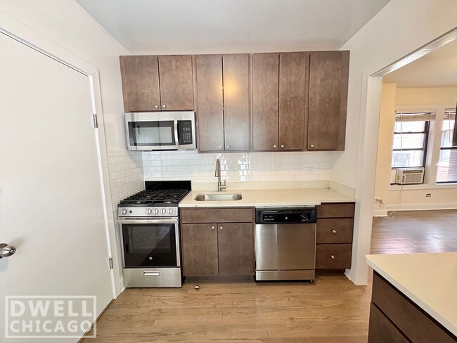 Building Photo - 2639 N Spaulding Ave Unit S Rental