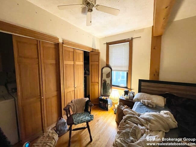 Photo - 1568 Tremont St Unit 2