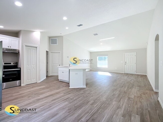 6140 E Calico Ln