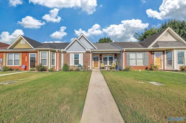 Photo - 1512 Forestview Dr SW