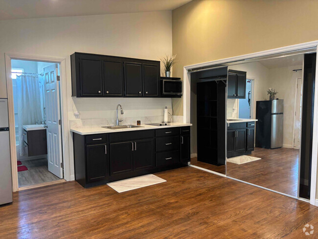 Building Photo - 4225 Los Coyotes Diagonal Unit 58 Rental