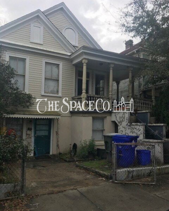 Photo - Charming 2-Bedroom Retreat in Historic Charleston – Your Perfect Urban Oasis! Unidad B
