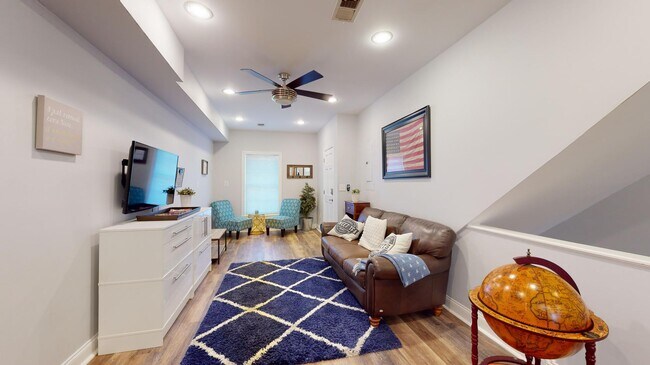 Family room - 1223 4th Street Northwest Unit 1