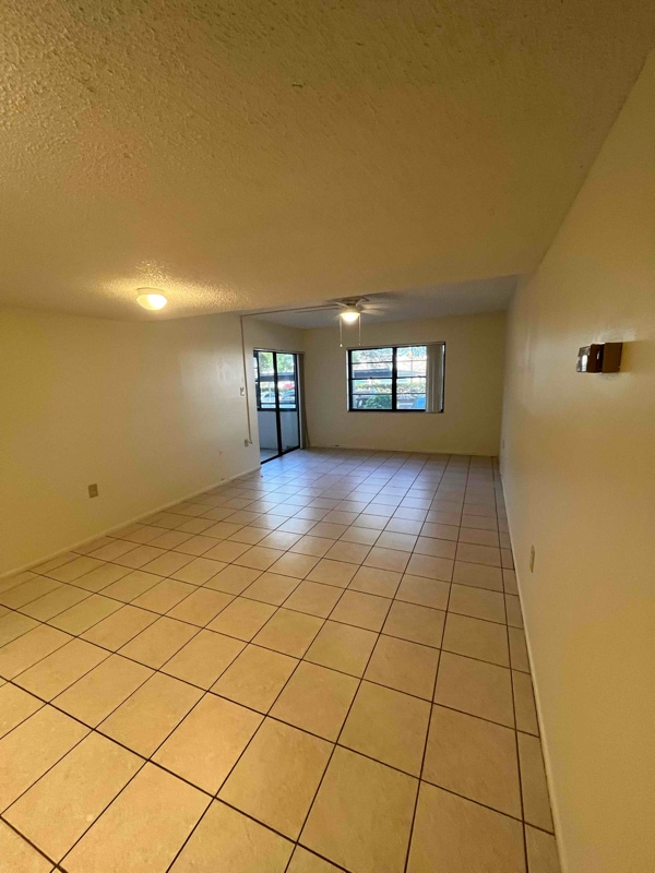 Photo - 2587 Countryside Blvd Unidad 6109