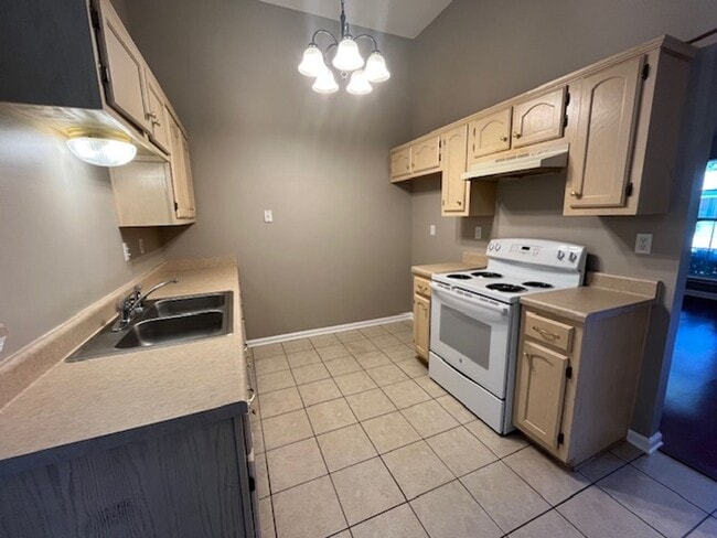 Photo - Renovated 2 Bedroom 2 Bath Home for Rent!